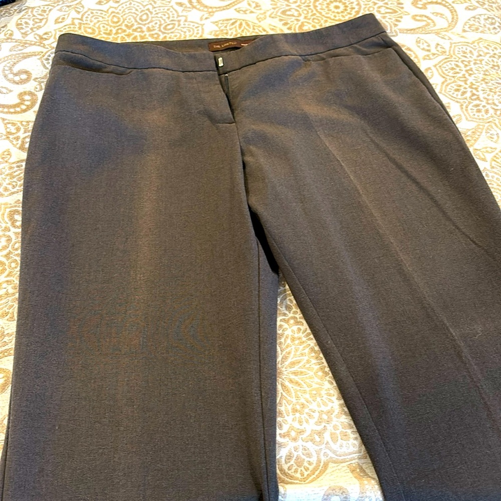 Beautiful Limited Drew fit pants. Size 10S